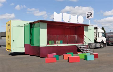 Mumo Par Le Centre Pompidou Sur La Route De Lart En Camion Musée