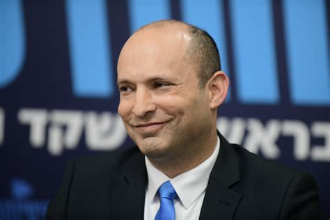 2005 yılında siyasete katıldı ve binyamin netanyahu'nun yardımcısı olarak başladı. Barring Kulanu, all right-wing parties affirm backing for PM despite legal woes | The Times of ...
