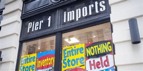 Pier 1 Imports To Close Up To 450 Stores Amid Widening Losses Wsj