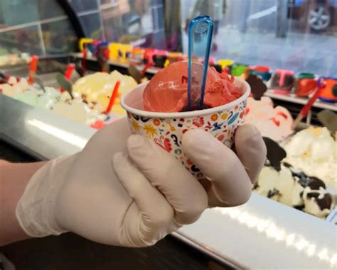 A Cafe Is Dishing Out Scoops Of The Worlds Most Dangerous Ice Cream Metro News