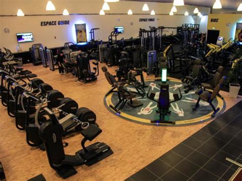 Each fitness park boasts a special feature, such as a brine bath, inhalation grotto, various underwater, bubble and massage jets, and even a hamam based on the eastern model. FITNESS PARK | La Chapelle-Saint-Luc - 4 Boulevard de l'Ouest