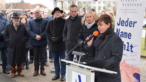 Iwan martynuschkin ist zum zeitpunkt der befreiung 21 jahre alt. Holocaust-Gedenktag in Bad Arolsen: Unrecht nicht vergessen | Bad Arolsen