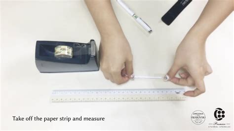 How To Measure Your Ring Size Using A Strip Of Paper Youtube