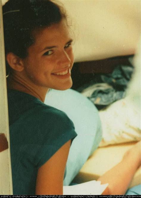 Jennifer garner is a versatile actress who stole our hearts early in her hollywood jennifer garner on instagram: Young Jennifer Garner | Jennifer garner young, Ben and ...