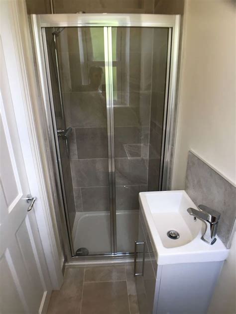 We must think intelligently about the layout, products that we use as well as the style. Small En Suite Conversion, Barwick - UK Bathroom Guru | Small bathroom layout, Small bathroom ...