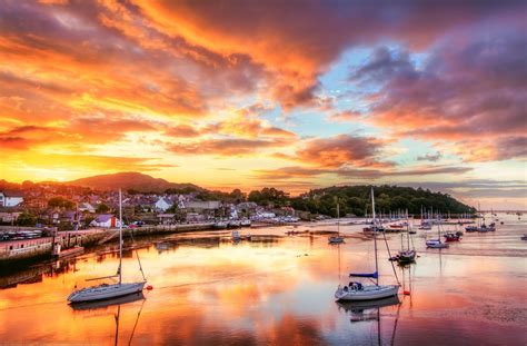 Incredible Sunset At Conwy Harbour Conwy North Wales Conwy Places