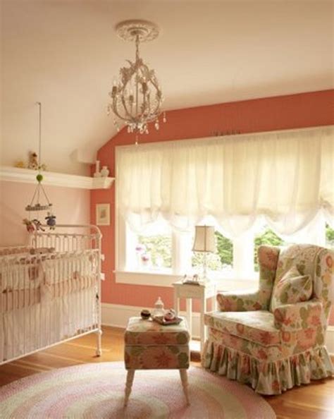 20 Gentle Vintage Nursery Decor Ideas For Your Baby