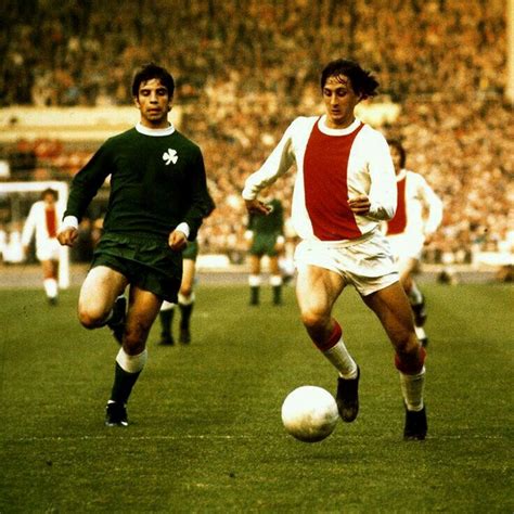 Panathinaikos fans attack olympiakos players. Ajax 2 Panathinaikos 0 in May 1971 at Wembley. Johan ...
