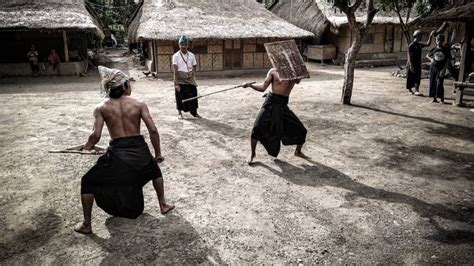 Peresean Budaya Para Ksatria Suku Sasak Lombok