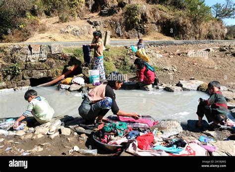 Frauen In Meghalaya Stockfotos Und Bilder Kaufen Alamy