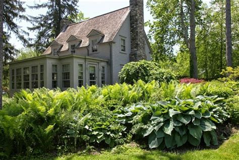 Martha Stewart Bedford Ny Farm Exterior Paint Color Bedford Gray Ms