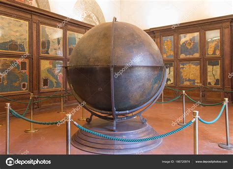 Built in the 12th century, the palazzo vecchio housed the powerful medici family as well as florence's supreme governing body for six centuries. Mappa Mundi in the Hall of geographical maps in Palazzo Vecchio, Florence, Tuscany, Italy ...