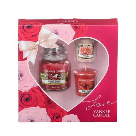 Yankee Candle 2 Votive Candle And Small Jar Love T Set 1578098