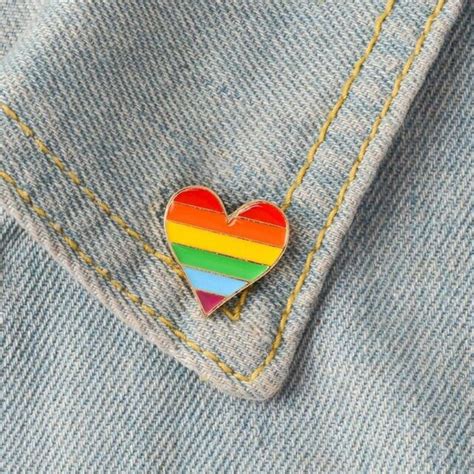 Rainbow Heart Badge Enamel Pin Pride Gay Lesbian Lgbt Flag Brooch Lapel