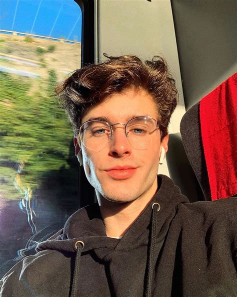 69 5k Likes 601 Comments 𝕿𝖍𝖔𝖒𝖆𝖘 𝕬𝖓𝖙𝖔𝖎𝖓𝖊 Thomas Rossier On Instagram “new Glasses Who Dis