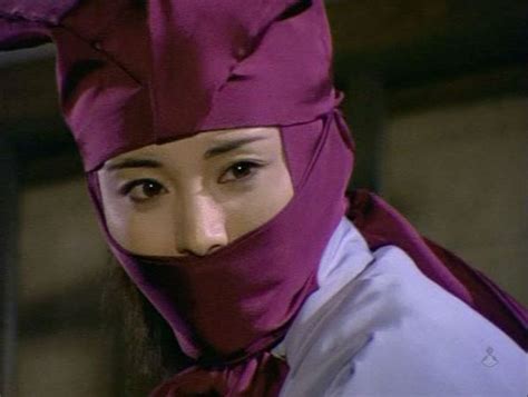 Metallleitung Erwachen Sagen Female Masked Ninja Ungeschickt Anbetung Rechte Geben