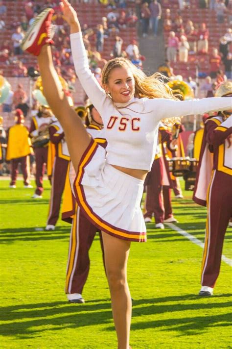 Usc Cheerleader With Images Cheerleading Outfits