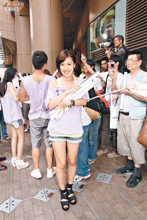 31 177 78 肌肉耐公0 喜欢3p 多人群 暴露 天体 户外 内裤控 肌肉控 胸控 喜欢被舔胸 非转照片视频都本人 合肥 武汉 南京 上海 杭州玩的过来聊. 李詩韻咀完即散 - 東方日報
