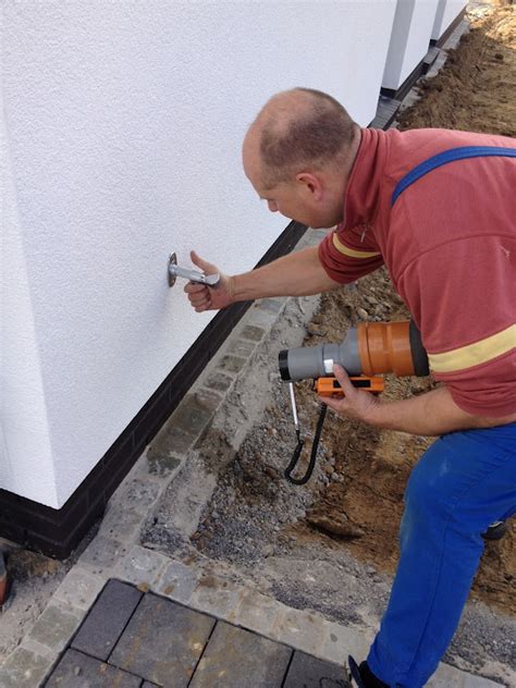 Sie haben ein stromkabel angebohrt? Außenwasserhahn höhe - Abdeckung ablauf dusche