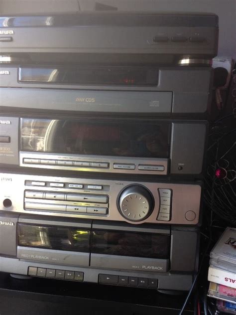 Aiwa 5 Cd Changer With Turntable And 2 Tape Recorder Lovely Sound In
