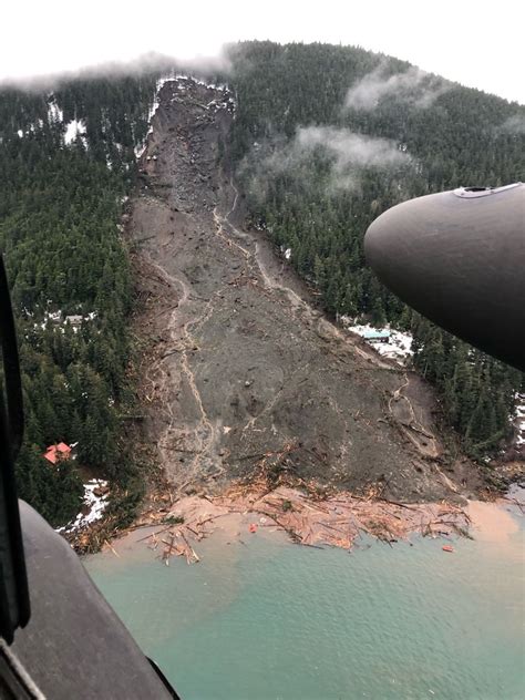 Alaska Guard Assists In Search And Rescue After Landslide National Guard Guard News The