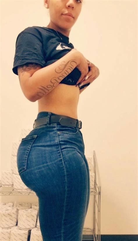 Big Booty Custom Cars And Sneakers Curvy Girl Outfits Curvy Women