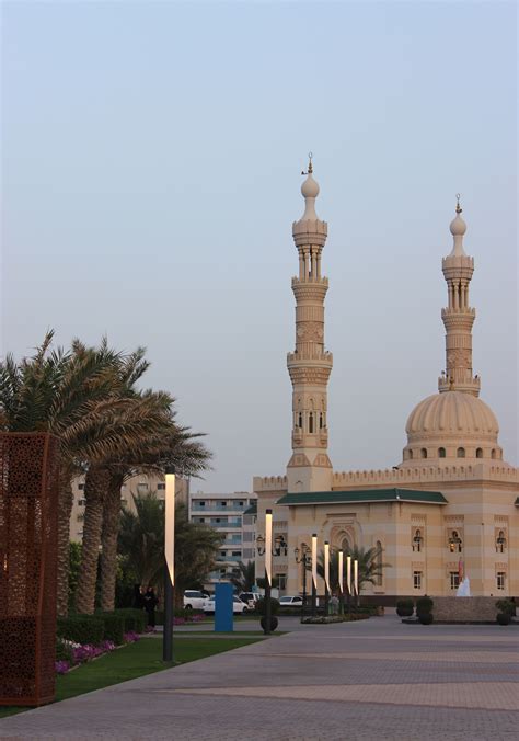 Al Majaz Mosque Sharjahuae Mosque Architecture Islamic
