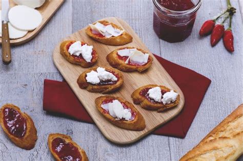Maybe you would like to learn more about one of these? Ricetta Crostini con ricotta e marmellata di peperoncini ...