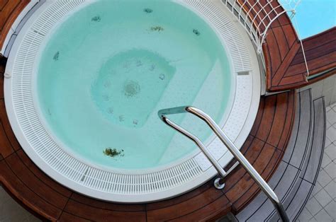 Saltwater Vs Chlorine Hot Tubs Is Chlorine The Only