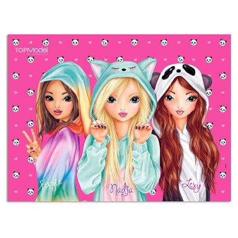 Eerst bestond de meidengroep k3 uit karen, kristel en kathleen (die tussentijds plaats maakte voor josje). TOPModel 3D Bureau-onderlegger - Fergie, Nadja & Lexy in 2020 - Meiden tekeningen, Cartoon ...