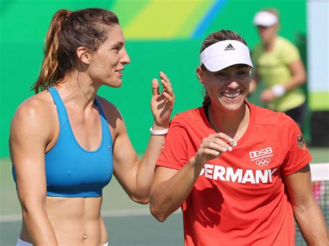 Sein erstes spiel auf der atp world tour bestritt er 2012 beim mercedescup in stuttgart, für den er zusammen mit robin kern von der turnierleitung eine wildcard für die doppelkonkurrenz erhielt. Struff weiter, Brown raus - Kerber vs. Petkovic am Abend ...