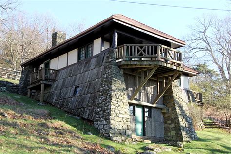 In addition to meandering river frontage, the park offers scenic vistas overlooking massanutten mountain to the west and shenandoah national park to the east. Massanutten cabin, Skyland, Shenandoah National Park ...