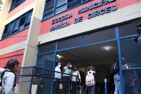 Mais De 301 Escolas Municipais Retornam às Aulas Presenciais No Rio De