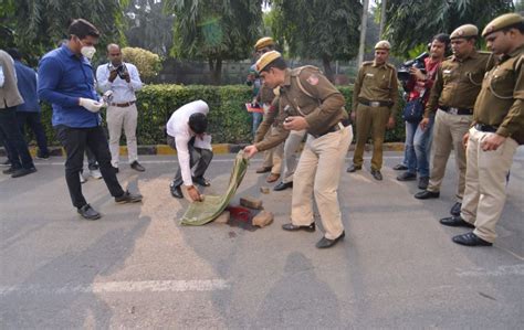 Suicide Officer Suicide At Delhi Police Headquarters Telegraph India