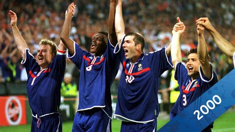 Goedkope voetbaltenues frankrijk elftal ek 2020 thuisshirt lange mouw. EK 2000: Frankrijk pakt Europese titel in De Kuip | NOS