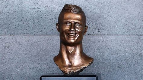 Cristiano Ronaldo Statue Madeira Airport Statue Of Cristiano Ronaldo At The Ceremony At