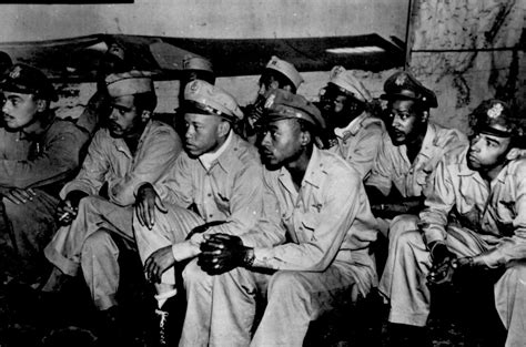 Photo African American Pilots Of The 15th Us Army Air Force Receiving