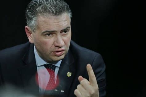 Для просмотра онлайн кликните на видео ⤵. Senatorul Ben-Oni Ardelean: "Este nevoie de o reformă internă a partidului". Către cine a făcut apel