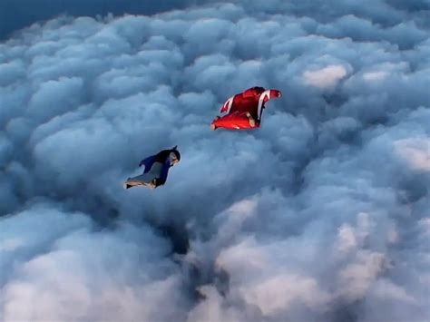 How Do Wingsuit Pilots Land Plus 5 Incredible Landings