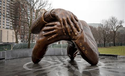 Hank Willis Thomas '98 Unveils 'The Embrace' MLK Memorial