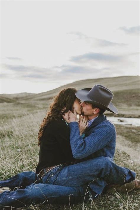 Montana Engagement Session Western Engagement Outfit Cowgirl Outfit
