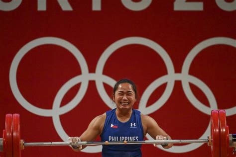 Hidilyn Diaz Overcomes Struggles To Make History For Ph With Gold Medal