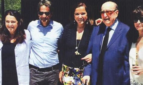 «και εγώ θα ήθελα να ήμουν η σίντι κρόφορντ». Ντόρα Μπακογιάννη: Οικογενειακό Πάσχα στα Χανιά!