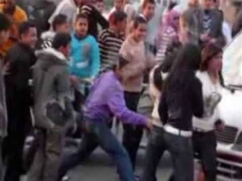 من داخل مدرسة الزهراء بنات في مدينة أبو كبير طالب يتحرش علنًا بالبنات. ‫تحرش فى مصر‬‎ - YouTube