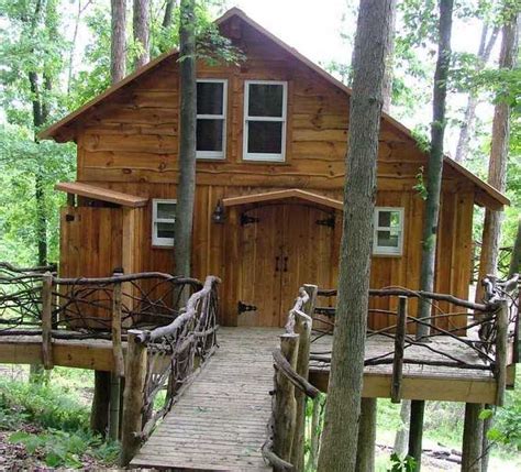 The mohicans offer three treehouses. Mohican treehouse on Animal Planet's 'Treehouse Masters ...
