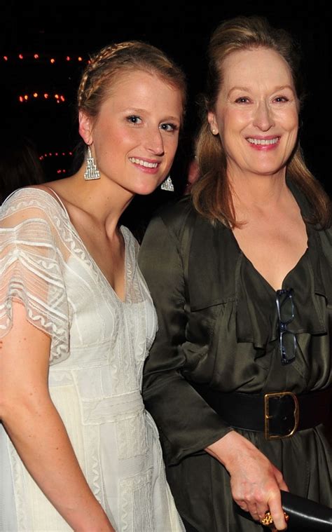 Meryl Streep Daughter Meryl Streep Is In Daughter Grace Gummer S Corner After Tay Divorce