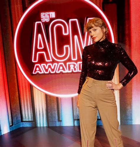 Taylor Swift At The Acm Awards 2020 Pictures Popsugar Celebrity