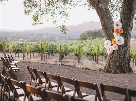 How To Have A Vineyard Wedding