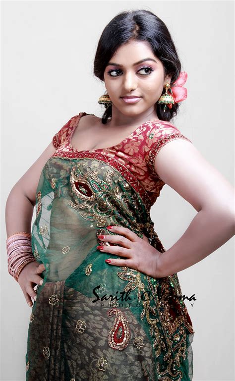 Malayalam Serial Actress Souparnika Navel And Cleavage Pics Tattoowes