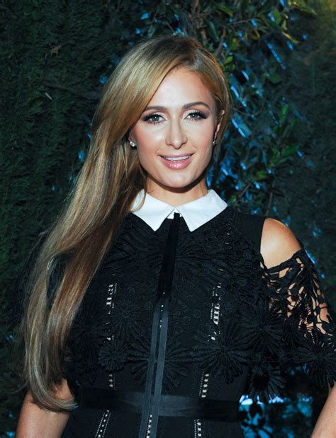 Paris Hilton Debuts Brunette Hair On The Runway Teen Vogue
